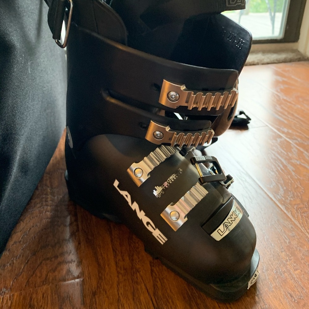 Lange Ski Boots Women’s Size 6